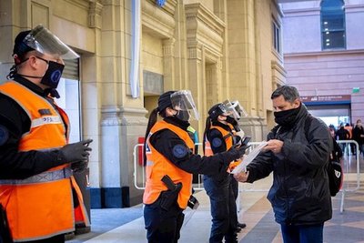 Argentina supera los 4.000 muertos por COVID-19