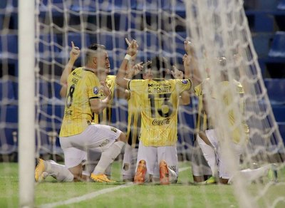 Costas confirmó el once titular de Guaraní para la Libertadores