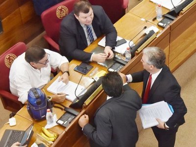 Salas le solicitó a Bacchetta que dé un paso al costado en el Jurado