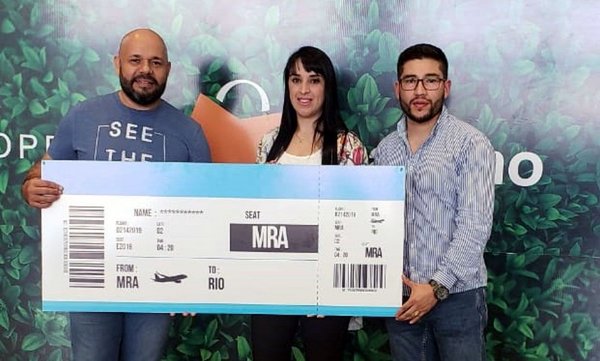 Mariano entregó premios - Edicion Impresa - ABC Color