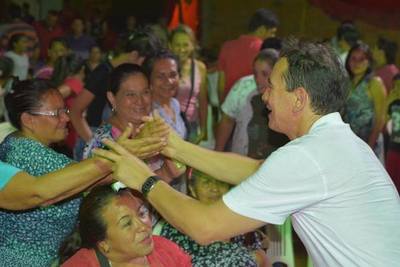 Cabañas promete liberar a CDE de la “esclavitud moderna” - ADN Paraguayo