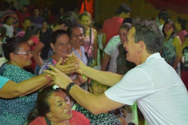 Cabañas promete liberar a CDE de la “esclavitud moderna” - ADN Paraguayo