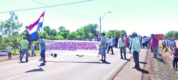 Dos semanas de intensas manifestaciones contra tarifazos de la ANDE en el Este - ADN Paraguayo