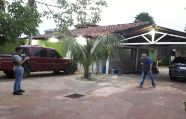 Senad detiene a encargados del lavado de dinero de Cabeza Branca - Radio 1000 AM