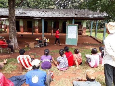 Capacitan a indígenas sobre producción ganadera