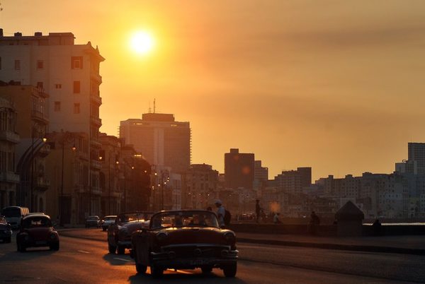 Cuba adelanta sus relojes para adoptar el horario de verano y ahorrar energía » Ñanduti