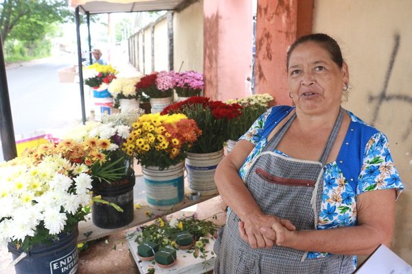 “Mi marido me visita por las noches”