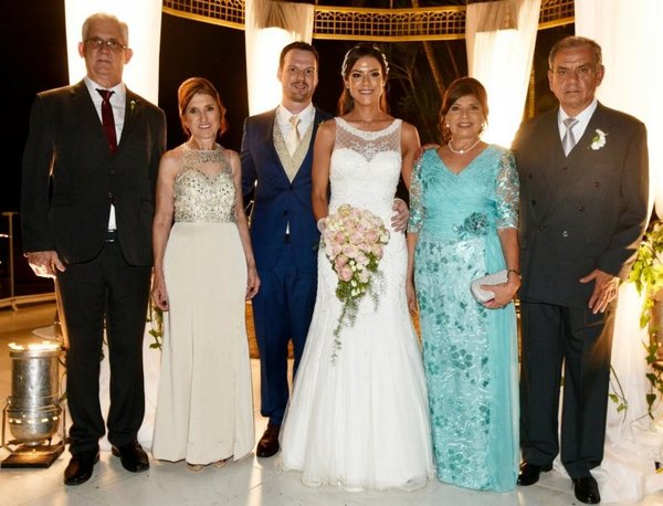Sylvia Fretes y Anderson Mayer - Edicion Impresa - ABC Color