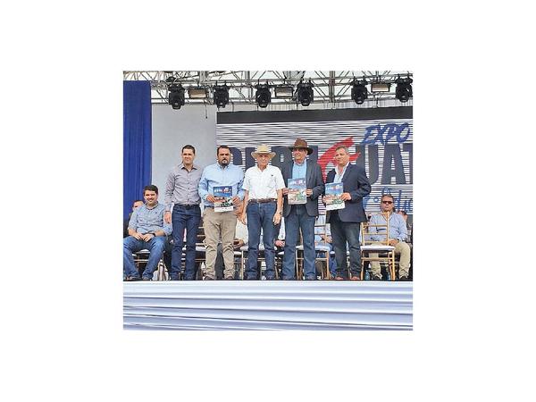 En la Expo Curuguaty exhortan al trabajo para lograr el desarrollo en democracia