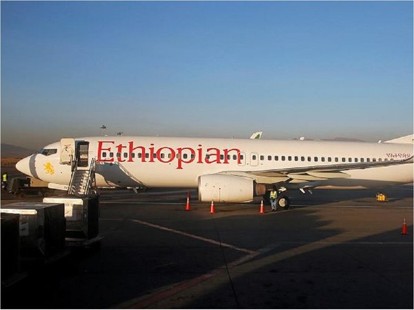 Se estrella un avión con más 150 pasajeros en Etiopía
