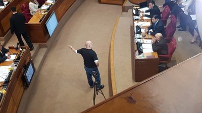"Pastora” y esquizofrénico, estrellas de primera sesión - ADN Paraguayo
