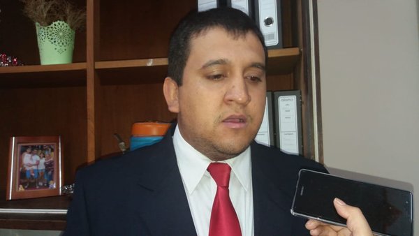 Abogado demanda a Cucho por los honorarios impagos - ADN Paraguayo