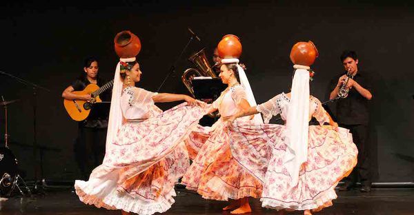 Concierto denominado “Gala Nacional” Teatro Municipal - ADN Paraguayo