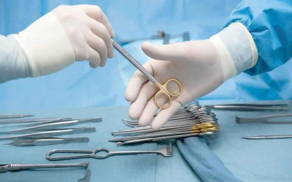 Médico cirujano fue imputado por lesión grave tras cirugía estética - ADN Paraguayo