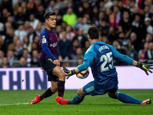 El Camp Nou empieza a impacientarse con Coutinho