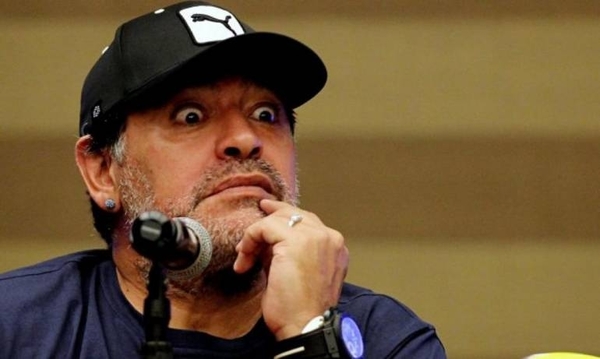 HOY / Maradona critica a Scaloni por no convocar al Kun Agüero