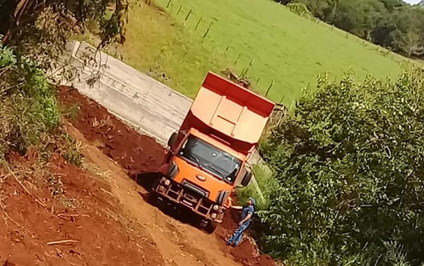 Avanza construcción de puente entre Edelira y Tomás Romero Pereira - ADN Paraguayo