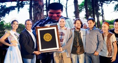Unos Caminantes de oro - Edicion Impresa - ABC Color