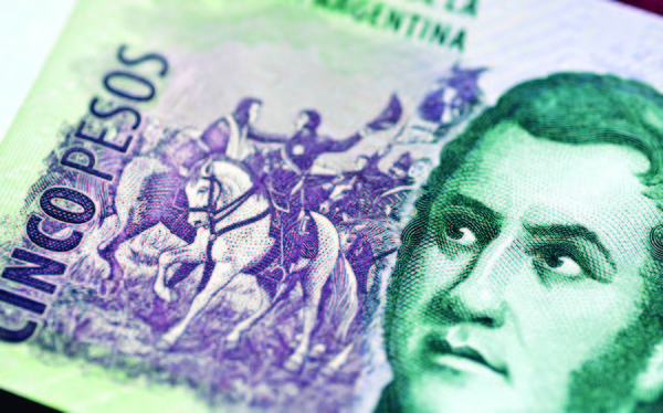 El peso deja atrás su mínimo histórico