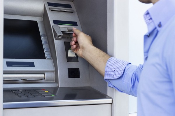 Detienen “ciberdelincuentes” que pretendían sustraer informaciones bancarias
