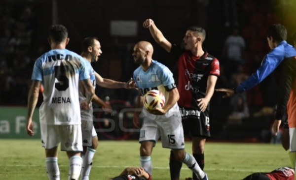 HOY / Racing empató con Colón y la lucha por el título quedó abierta