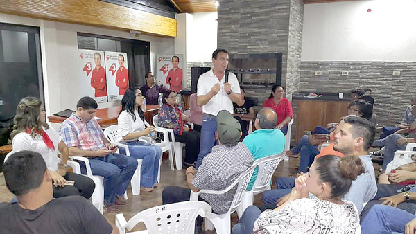 Cabañas se compromete con docentes a utilizar con transparencia el Fonacide