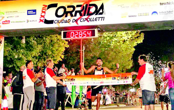 Derlis Ayala rompe su propio récord de 10 Km | Diario Vanguardia 08