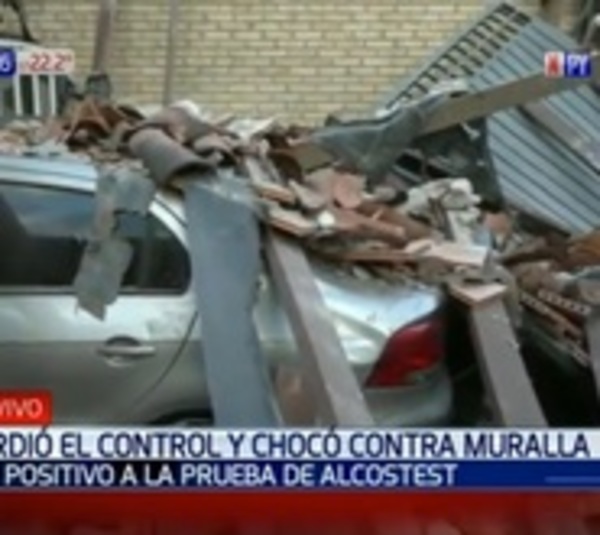 Ebrio al volante derribó muralla tras perder el control de su vehículo - Paraguay.com