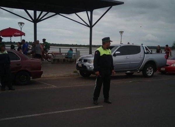 HOY / Bañadenses cierran la Costanera y entorpecen el tránsito