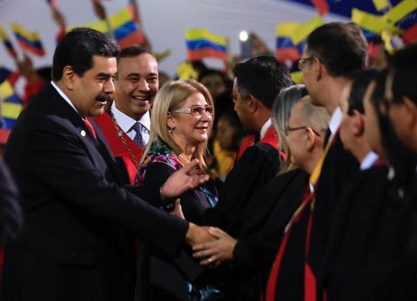 Gobierno de Maduro niega muertes en hospitales por el apagón y pide calma | .::Agencia IP::.