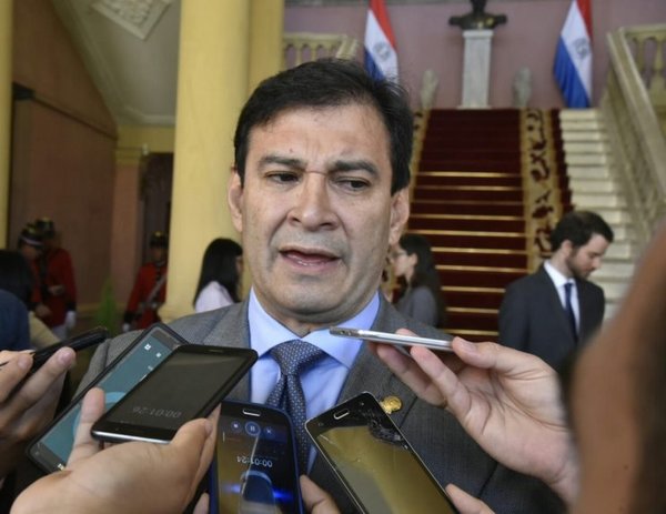 Cualquiera puede rezar en el Senado - Nacionales - ABC Color
