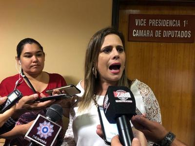 Kattya González: Aumentos en Diputados son producto de malversación de fondos » Ñanduti