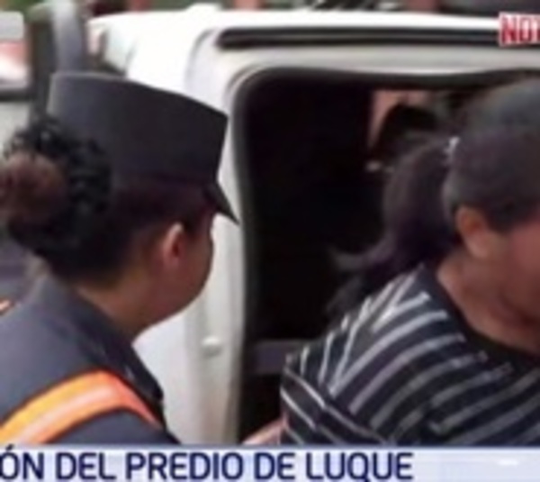 Decretan prisión para la líder de familias desalojadas de Luque - Paraguay.com