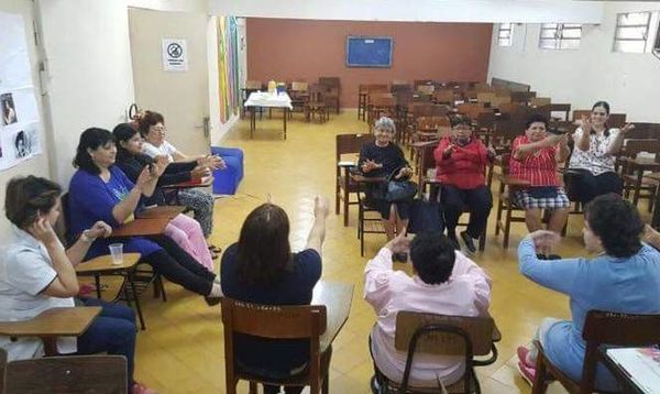 Club de Adultos Mayores de Clínicas lanza programas