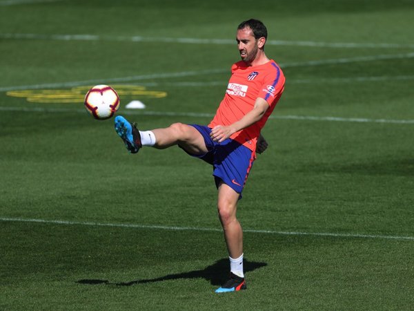Godín se entrena con normalidad en el Juventus Stadium