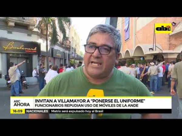Invitan a Villamayor a “ponerse uniforme” - Tv - ABC Color