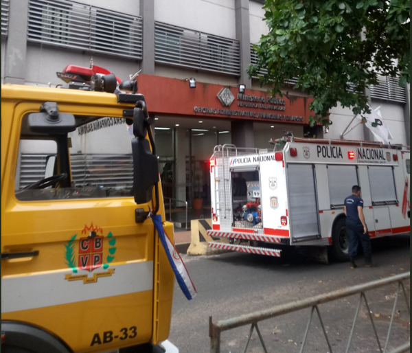 Incendio en sede del Ministerio Público - Nacionales - ABC Color
