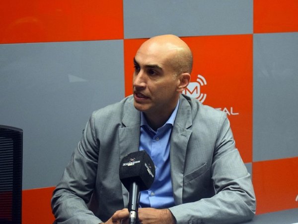 Mazzoleni sostiene que legalizar el aborto no se plantea en el país