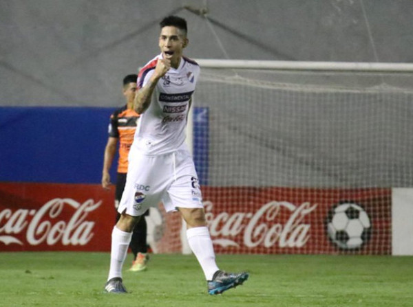 Nacional vence a General Díaz y respira