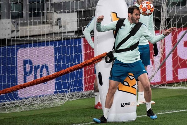 Godín se entrena en el Juventus Stadium - Deportes - ABC Color