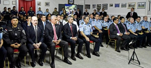 Policías arrebataron US$ 1.000.000 a una banda de narcos en el Chaco - Edicion Impresa - ABC Color