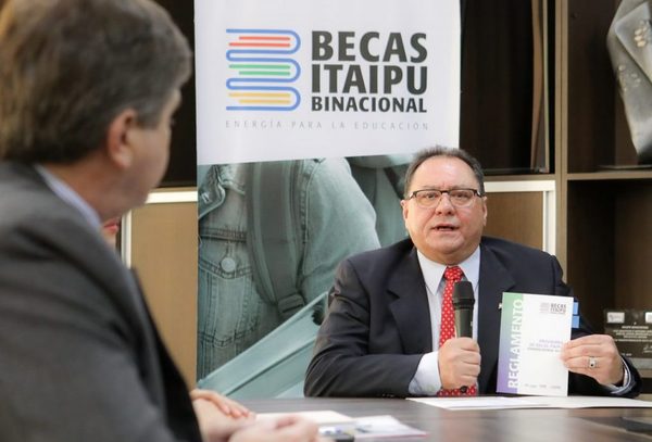 Unos 55 estudiantes no gozarán de las becas