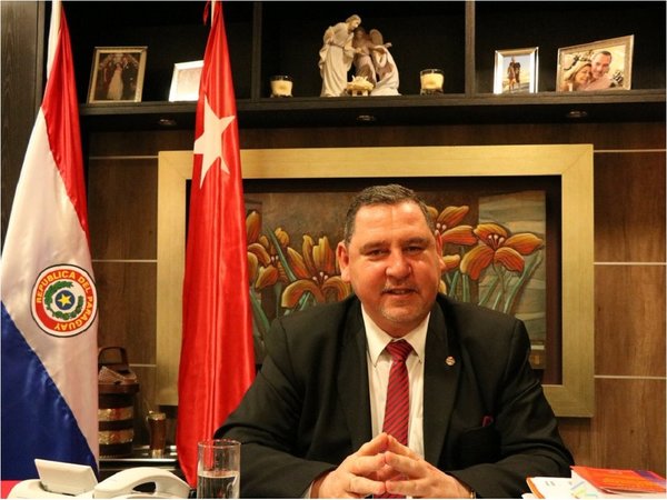 Piden prisión para Zacarías Irún por incitar al despilfarro en CDE