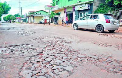 Transitada calle no se repara por millonarias deudas con contratistas | Diario Vanguardia 07