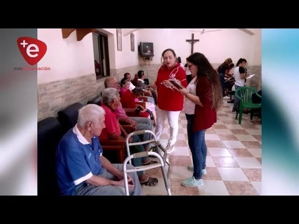 CRUZ ROJA ASISTE A ABUELITOS DEL HOGAR SANTA MARIA