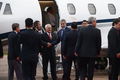 Abdo Benítez emprende nuevo viaje al exterior