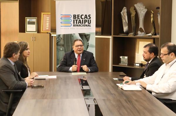 Director de Itaipú prometió revisar reglamento de becas - ADN Paraguayo