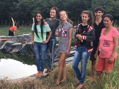 Jóvenes emprendedoras de San Pedro avanzan con proyecto de Piscicultura