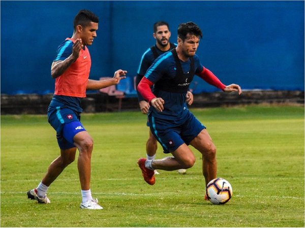 Jubero llama a 20 jugadores para el choque de Copa