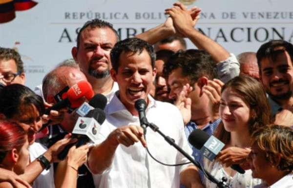Venezuela: fiscalía pide investigación contra Guaidó por